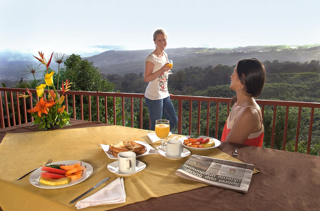 Ladera Hotel トゥリアルバ エクステリア 写真