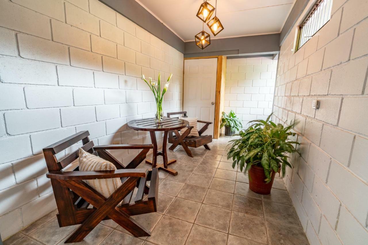 Ladera Hotel トゥリアルバ エクステリア 写真