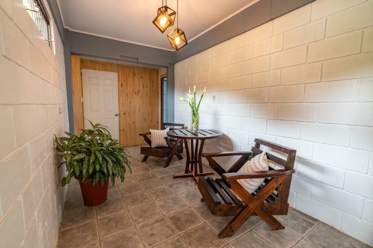Ladera Hotel トゥリアルバ エクステリア 写真