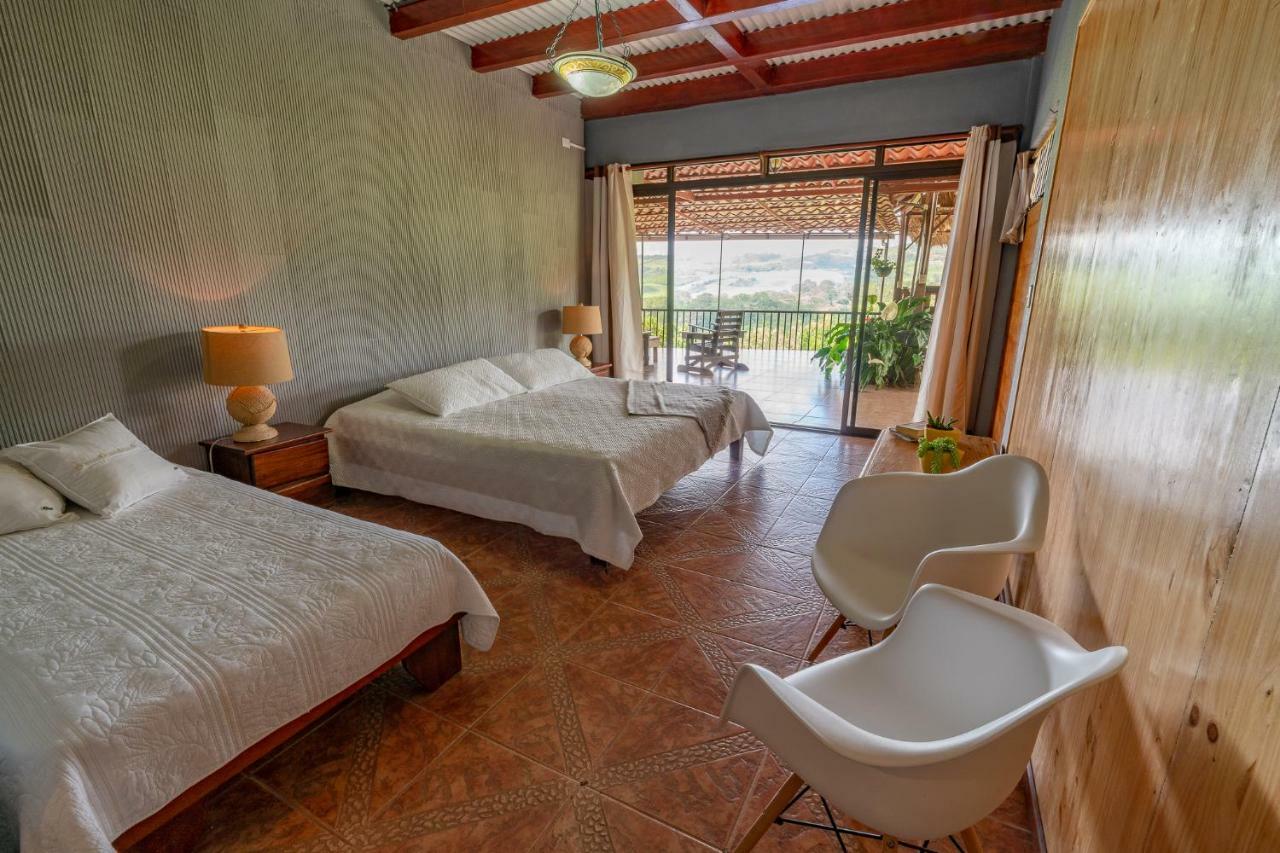 Ladera Hotel トゥリアルバ エクステリア 写真