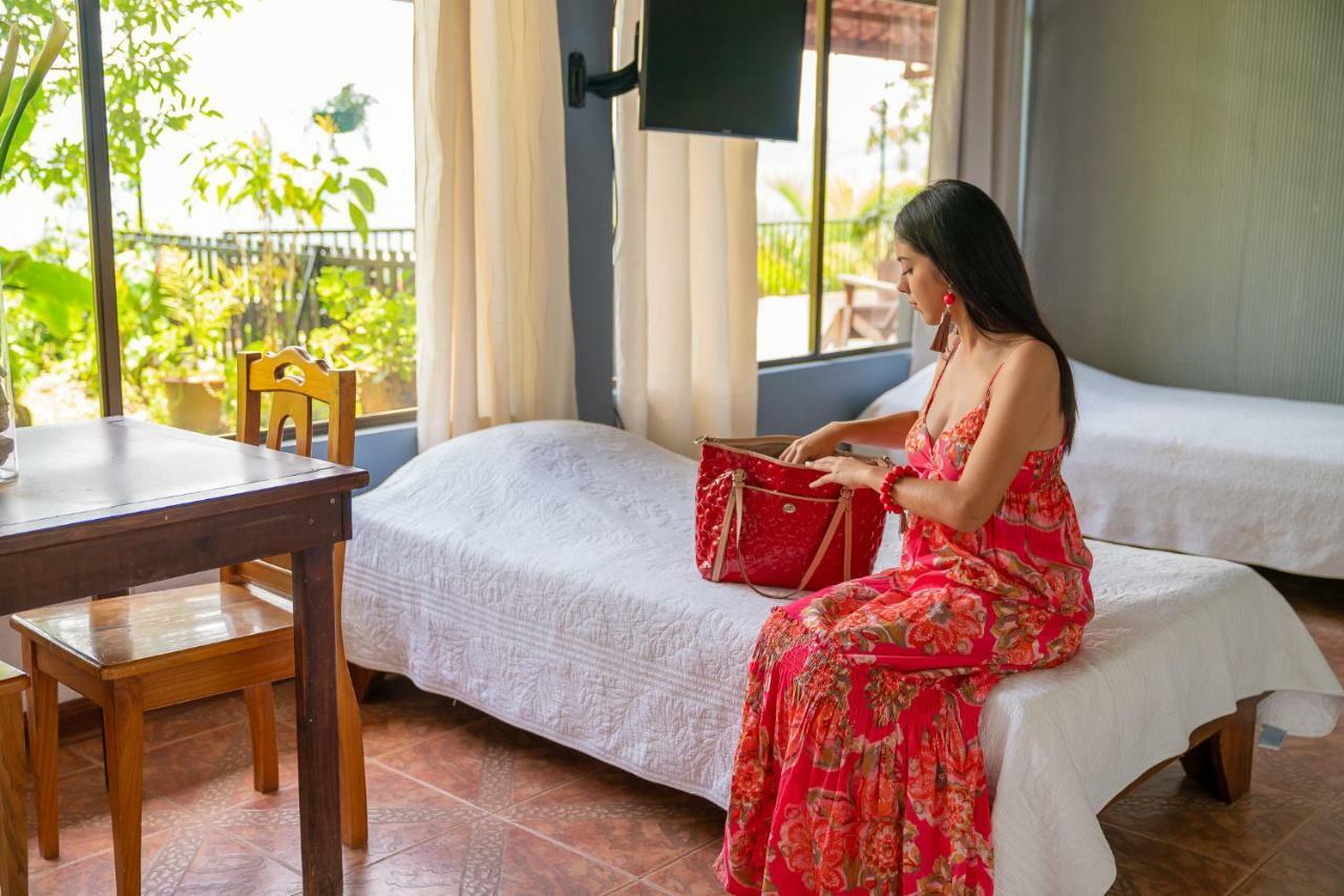 Ladera Hotel トゥリアルバ エクステリア 写真
