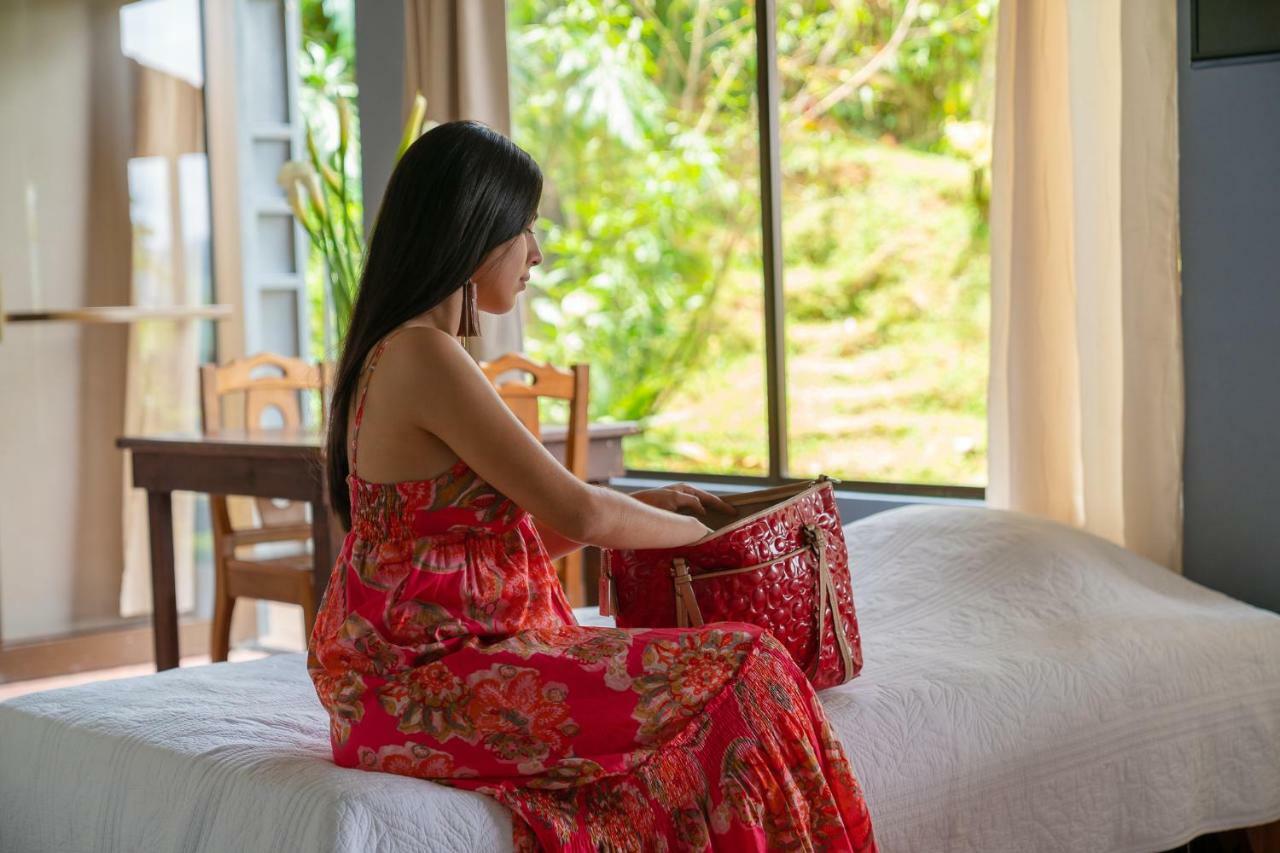 Ladera Hotel トゥリアルバ エクステリア 写真