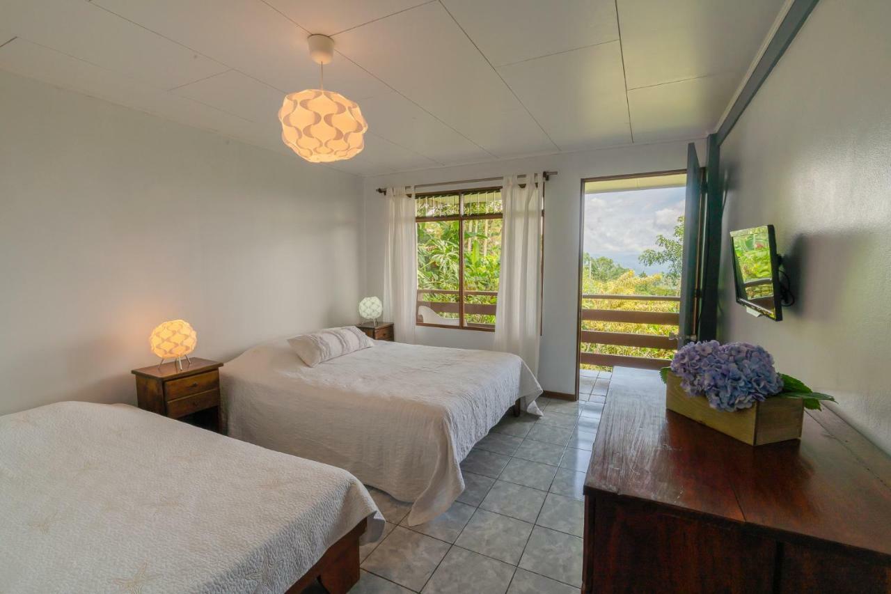 Ladera Hotel トゥリアルバ エクステリア 写真