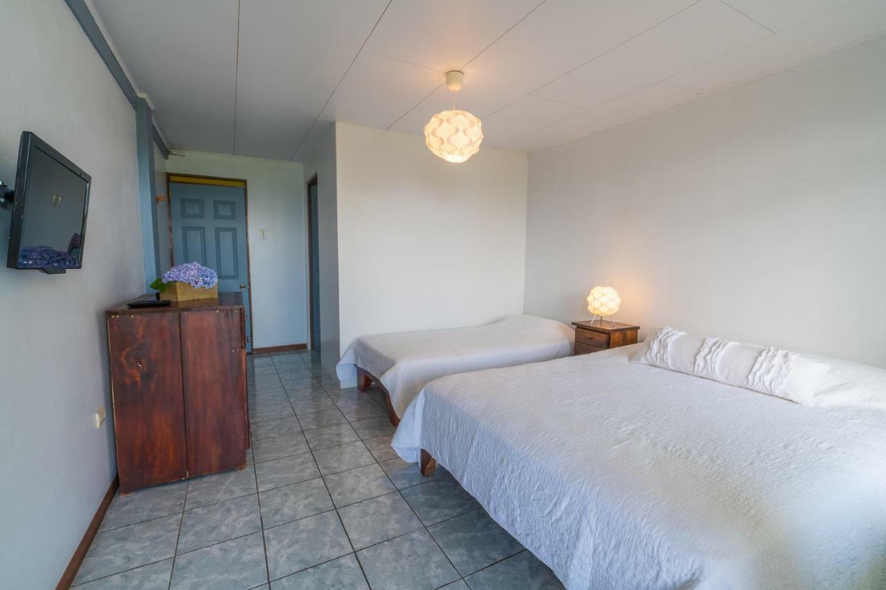 Ladera Hotel トゥリアルバ エクステリア 写真